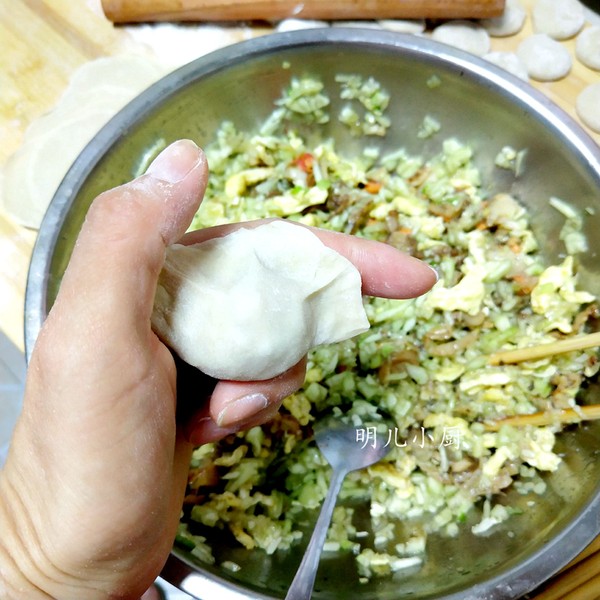 Loofah and Scallop Dumplings recipe