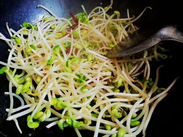 Bean Sprouts Fried Seaweed Shreds recipe