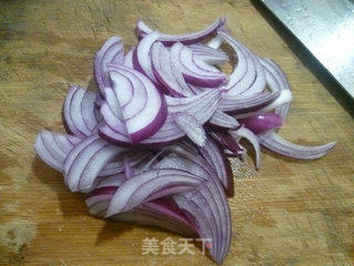 Fried Soy Sprouts with Purple Onion recipe