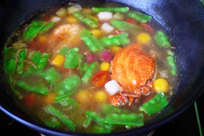 Stewed Taro Balls with Snow Peas and Seafood recipe