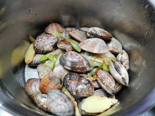 Clam and Winter Melon Soup recipe