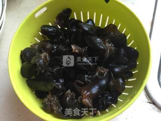 Black Fungus Chicken Soup recipe