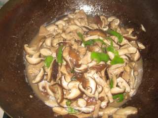 Stir-fried Pork with Mushrooms recipe