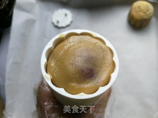 Cantonese Egg Yolk Bean Paste Mooncake recipe