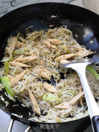 Stir-fried Multigrain Rice with Mung Bean Sprouts recipe