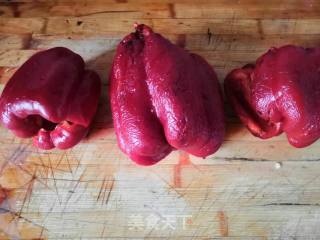 Stir-fried Pork with Red Cabbage and Pepper recipe