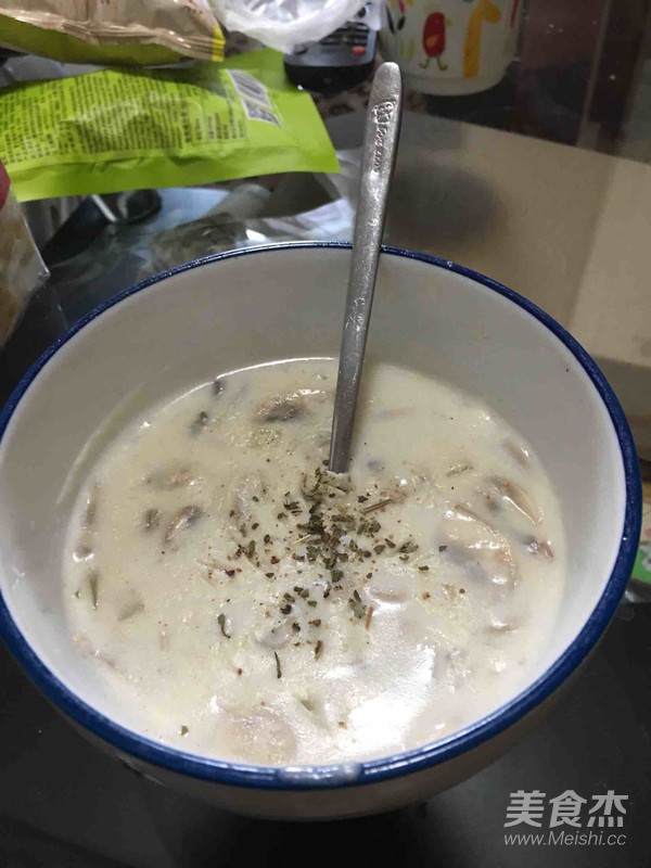 Homemade Simple Creamy Mushroom Soup recipe