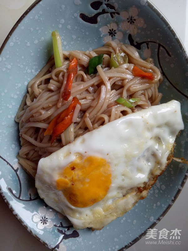 Fried Noodle with Egg recipe