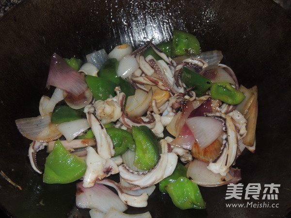 Sweet and Spicy Squid Whisk recipe