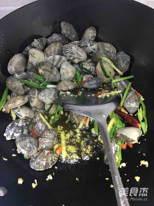 Spicy Fried Clams recipe