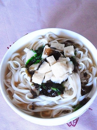 Cuttlefish Ball Noodles with Sauce