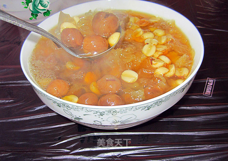 Longan and Tremella Soup recipe