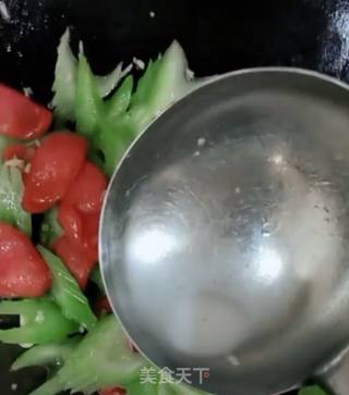 Stir-fried Sausage with Celery recipe