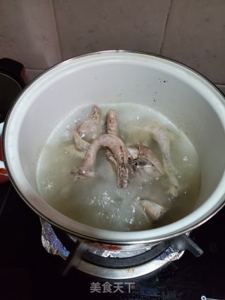 Red Mushroom and Pigeon Soup recipe