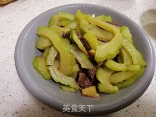 Stir-fried Beef with Bitter Gourd recipe