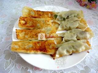 Pork Pot Stickers with Mushrooms and Green Peppers recipe