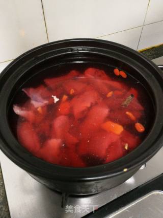 Red Mushroom Black Chicken Soup recipe
