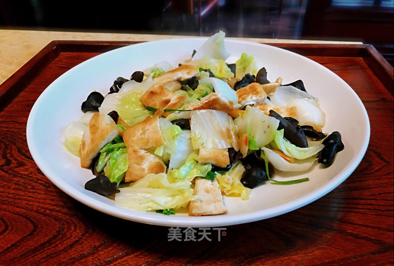 Stir-fried Cabbage with Fungus Tofu recipe