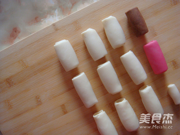 Creative Chinese Pastry Red Plum Primula recipe