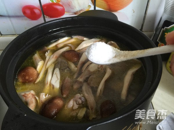 Chicken Soup with Mushrooms recipe