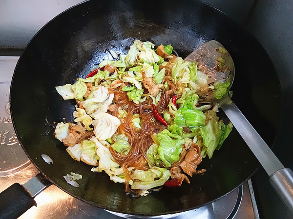 Stir-fried Vermicelli with Cabbage recipe