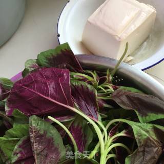 Tofu Stewed with Garlic and Amaranth recipe