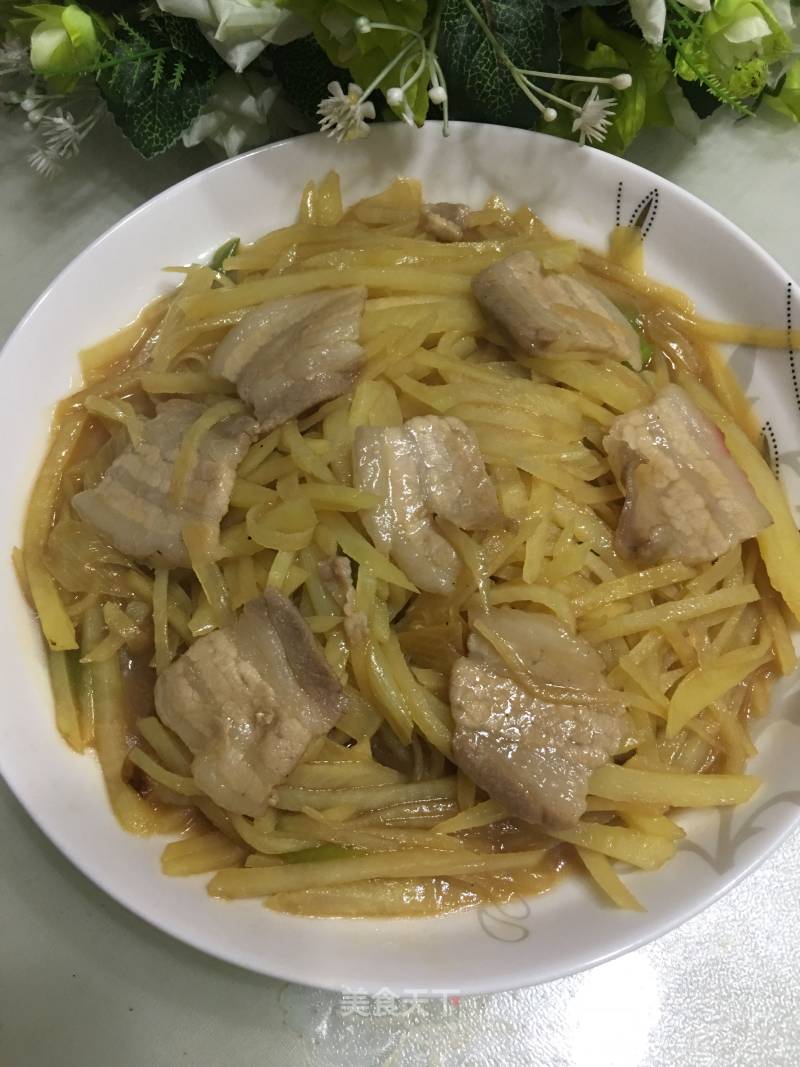 Stir-fried Potato Shreds with Pork Belly recipe