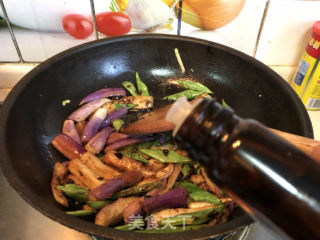 Sauce Stir-fried Eggplant Sword Beans#蛋plant# recipe