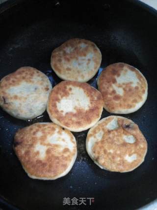 Shrimp Pie with Leek and Fungus recipe