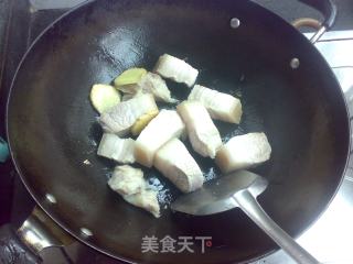 Braised Pork with Mushroom and Golden Needles recipe