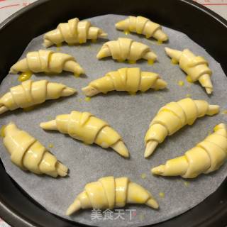 Mini Croissants recipe