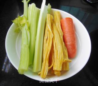 Celery Mixed with Yuba recipe