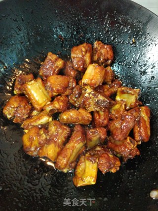 Self-fried Sugar-colored Sweet and Sour Pork Ribs recipe