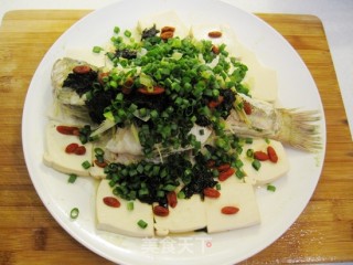 Steamed Sea Bass with Olive Vegetables recipe