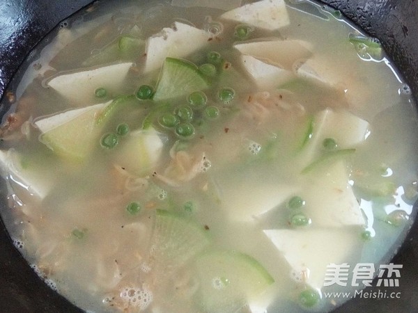 Tofu Soup with Radish and Shrimp Skin recipe