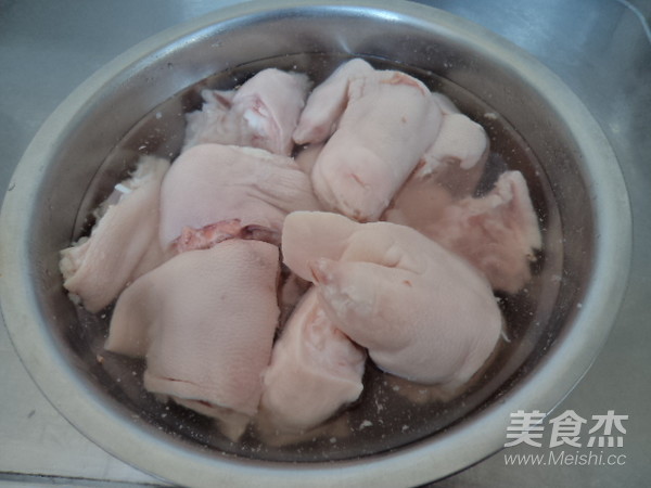 Soy Roast Pork Feet recipe