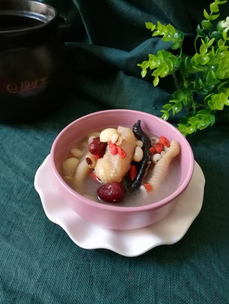Lotus Seed Chicken Feet Soup recipe