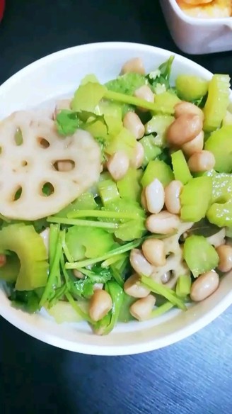 Seven-day Diet Meal, 10 Catties of Lotus Root and Celery recipe