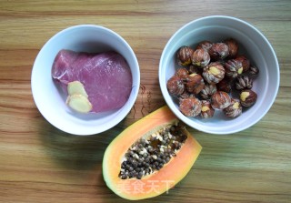 Chestnut Lean Meat Papaya Soup recipe