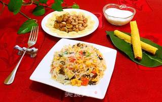 Stir-fried Rice Noodles with Tomato, Egg, Fungus recipe