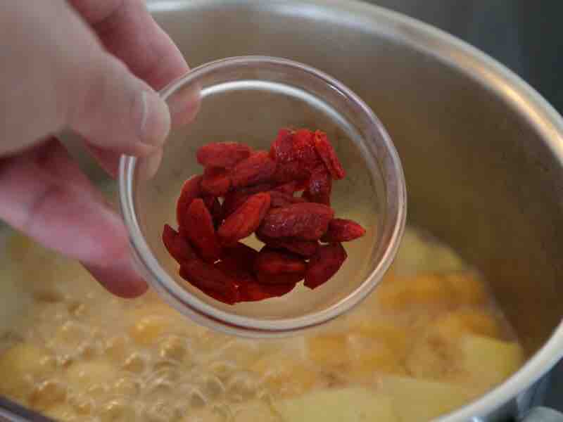 Breakfast: Rice Wine Apple Soup + Honey Bean Roll recipe