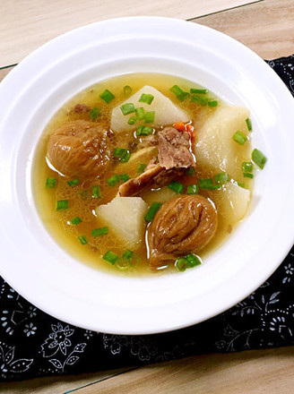 Stewed Figs and Radish Bone Soup recipe