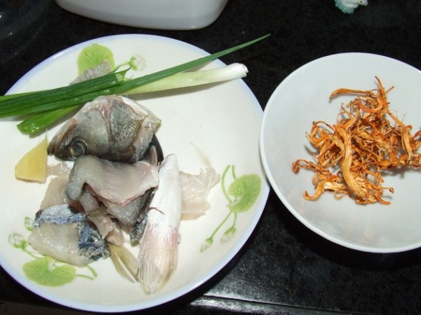Golden Cordyceps Sea Bass Soup recipe