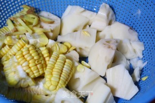 Lotus Root Ribs and Corn Soup recipe