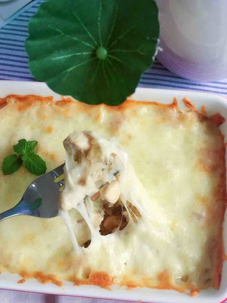 Baked Rice with Chicken Breast, Onion and Cheese