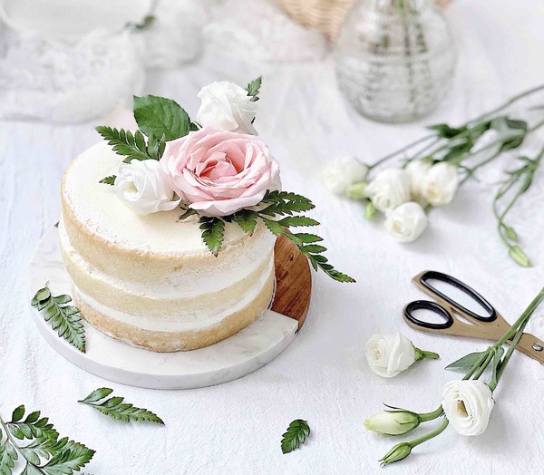 Flower Naked Cake recipe