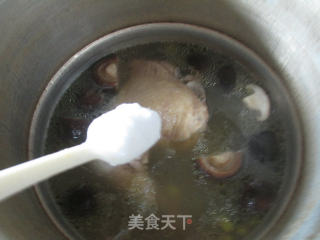 Mushroom and Edamame Chicken Drumstick Soup recipe