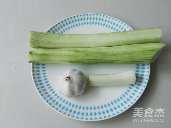 Garlic Loofah recipe