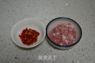 Fish-flavored Bergamot Meat recipe