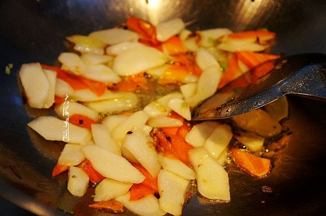 Fried Yam with Snow Peas recipe